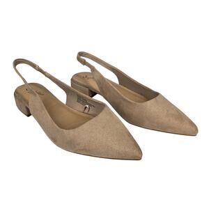 SEYCHELLES LOS ANGELES WOMEN’S SLINGBACK LOW BLOCK HEELS – SIZE 7W – BEIGE SUEDE